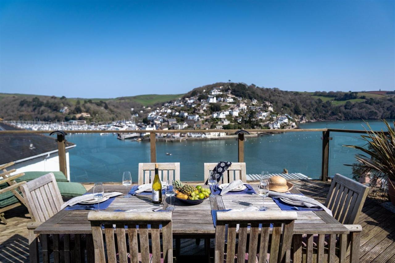 Uphigh - Elevated Family Home With Stunning River Views Dartmouth Buitenkant foto